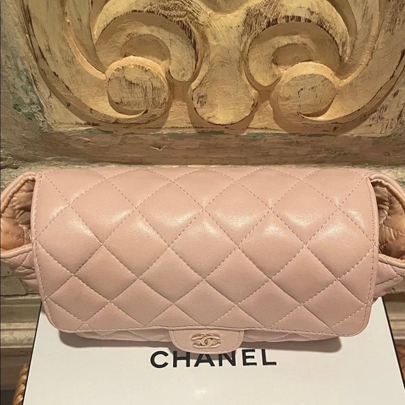 EUC Chanel Pink Quilted Lamskin CC Cosmetic Bag with Chanel Box - Picture 13 of 14